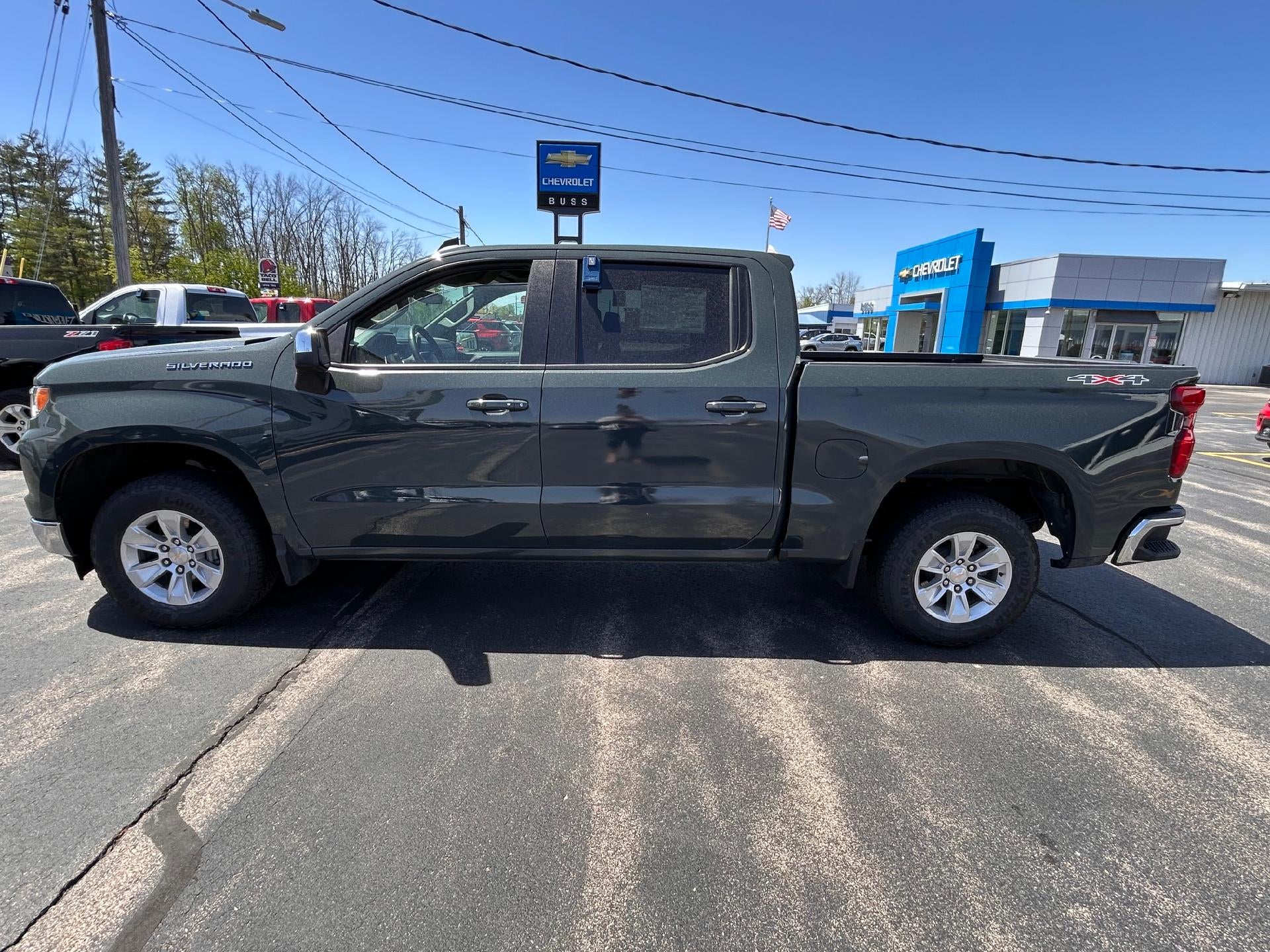 2025 Chevrolet Silverado 1500 LT