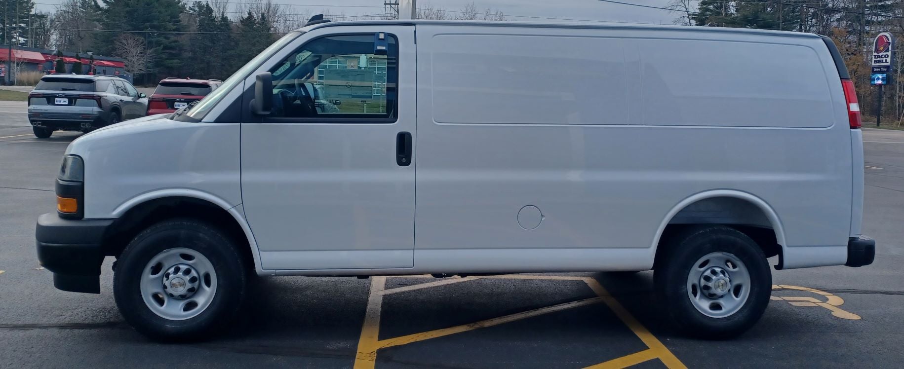 2025 Chevrolet Express Cargo 2500 WT