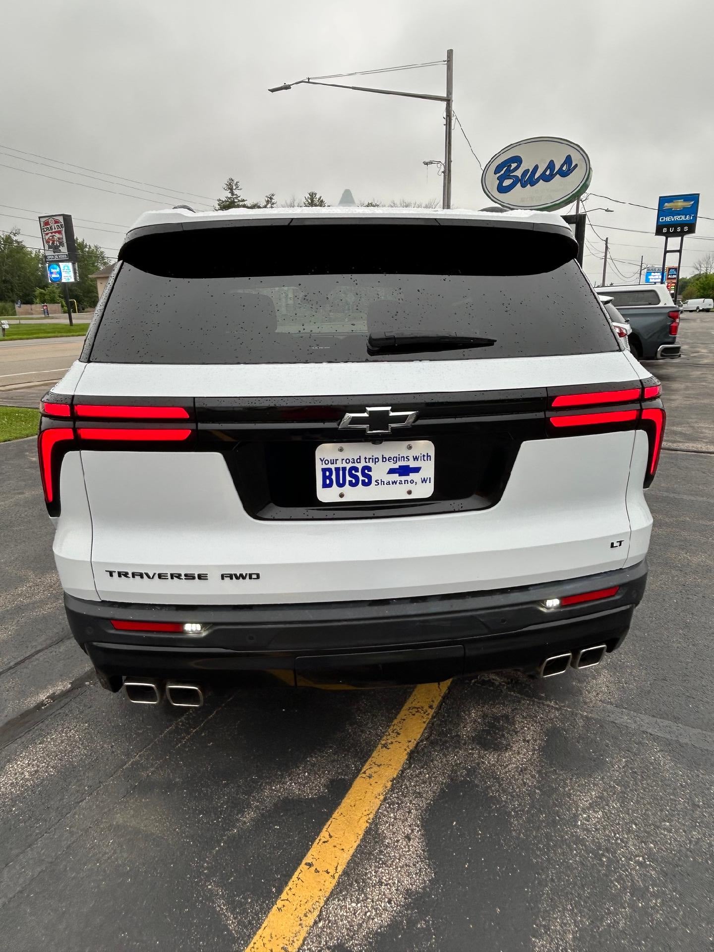 2024 Chevrolet Traverse LT