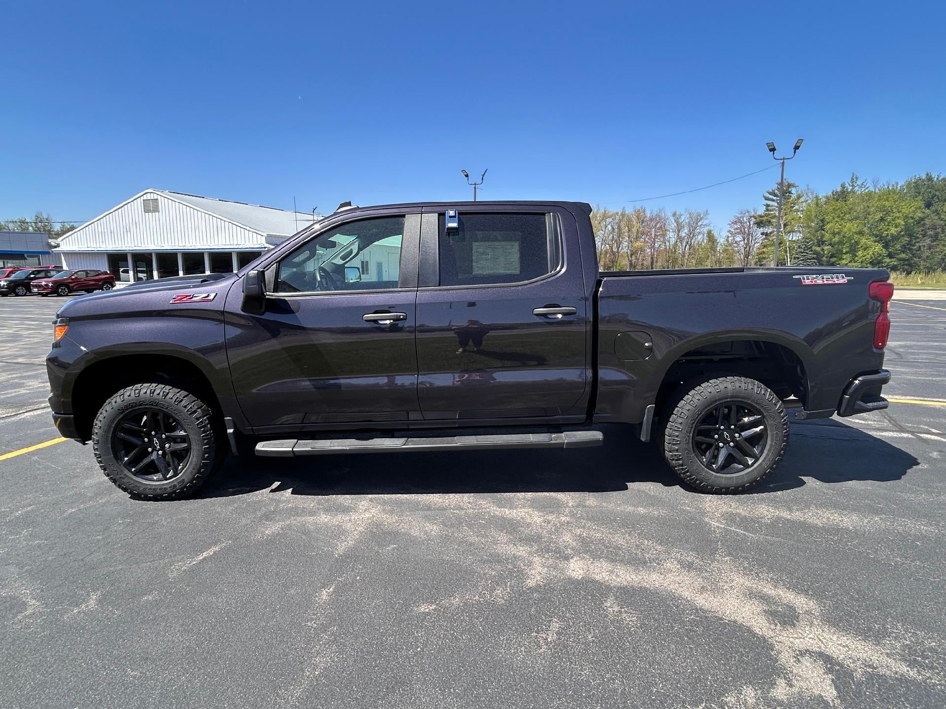2022 Chevrolet Silverado 1500 Custom Trail Boss